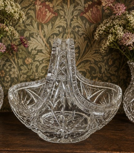 Vintage hand cut - hand, crystal