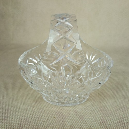 Vintage small crystal cut - ⭐,